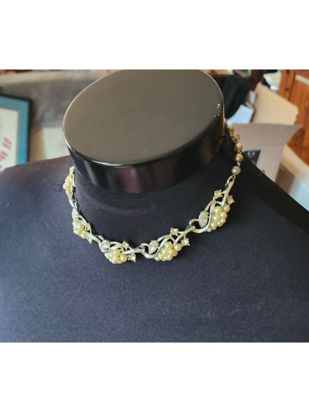 Faux Pearl & Rhinestone Cluster Necklace By Star Vine Design Grapes Leaves MCM V - Picture 8 of 8
